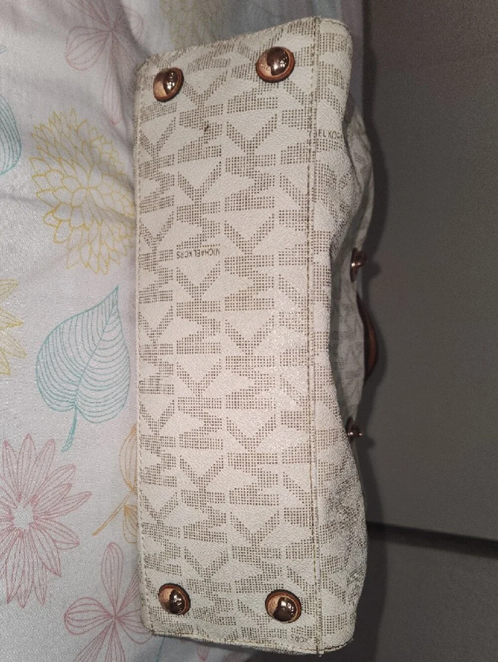 Michael Kors Cream Logo Tote with Brown Handles and Rose Gold Accents - Picture 2 of 9